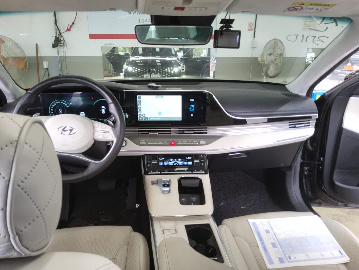 HYUNDAI THE NEW GRANDEUR IG GASOLINE 2.5 LE BLANC 2023 - zdjęcie 11