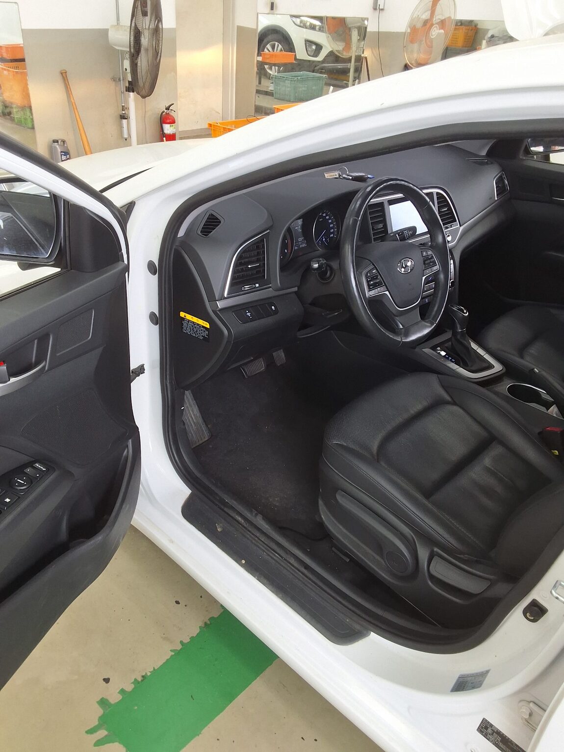 HYUNDAI AVANTE AD 1.6 GDi SMART 2016 - zdjęcie 10