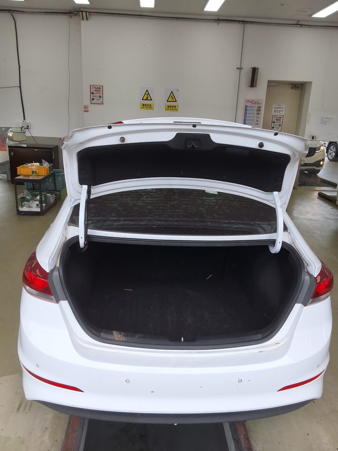 HYUNDAI AVANTE AD 1.6 GDi SMART 2016 - zdjęcie 15