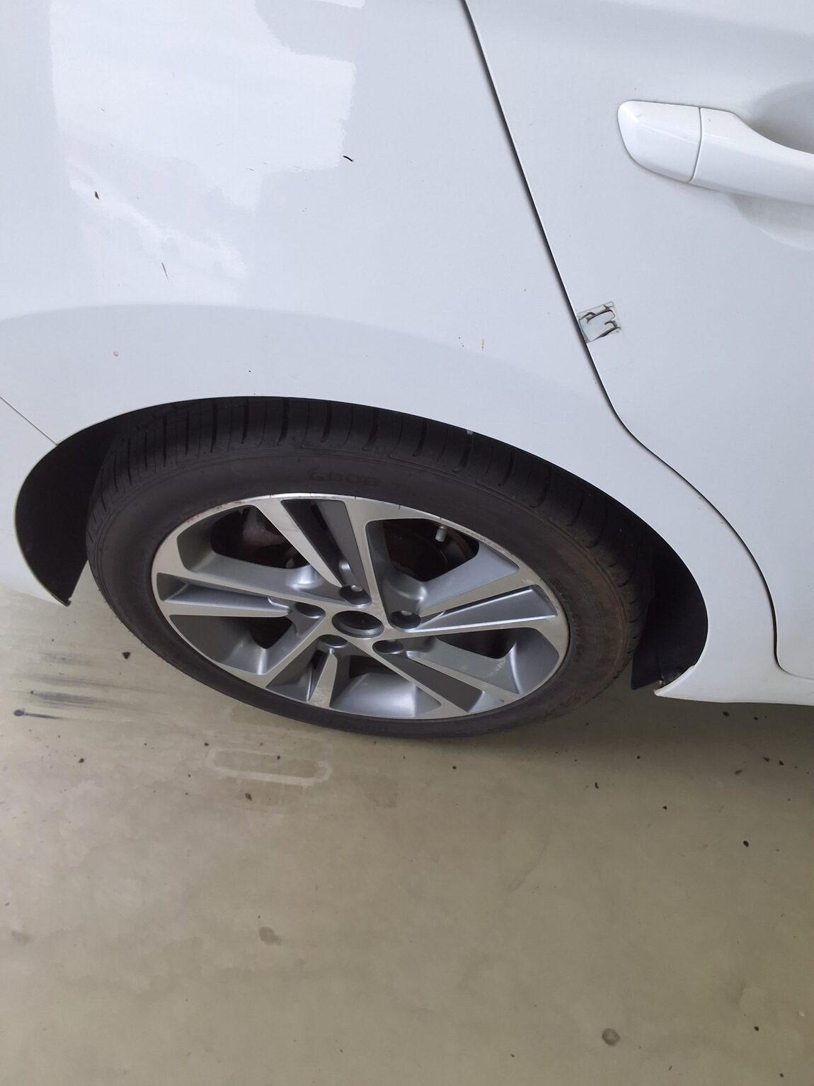 HYUNDAI AVANTE AD 1.6 GDi SMART 2016 - zdjęcie 23
