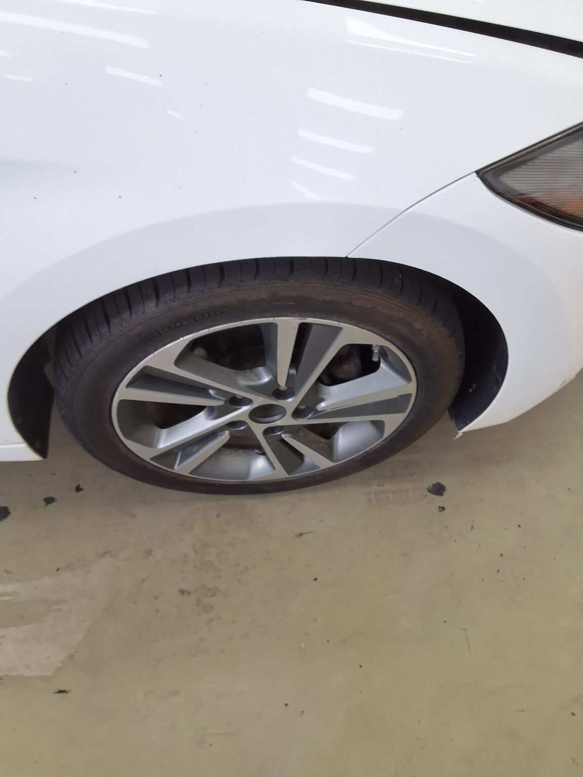 HYUNDAI AVANTE AD 1.6 GDi SMART 2016 - zdjęcie 22