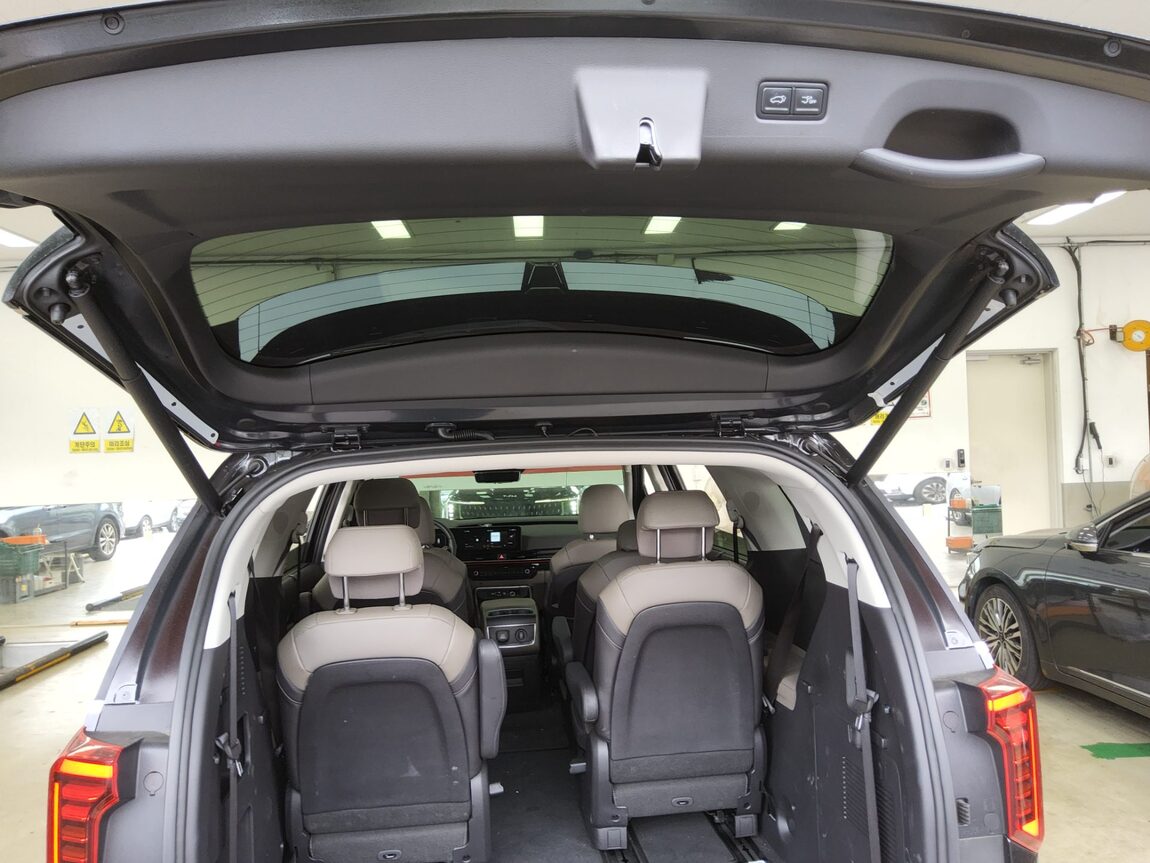 KIA THE NEW CARNIVAL HYBRID (KA4) 1.6 HEV 9-SEATER SIGNATURE 2024 - zdjęcie 15