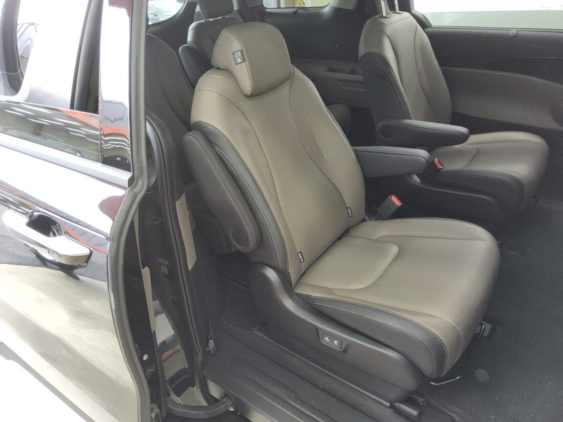 KIA THE NEW CARNIVAL HYBRID (KA4) 1.6 HEV 9-SEATER SIGNATURE 2024 - zdjęcie 13