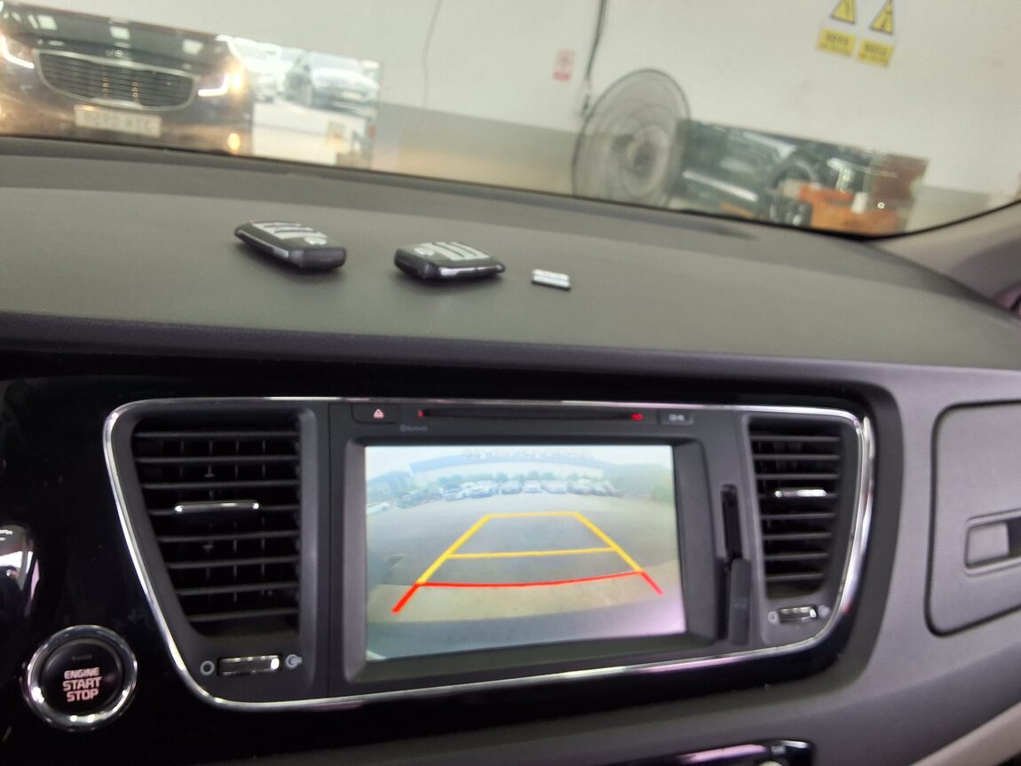 KIA ALL NEW CARNIVAL 9-SEATER DIESEL PRESTIGE 2016 - zdjęcie 20