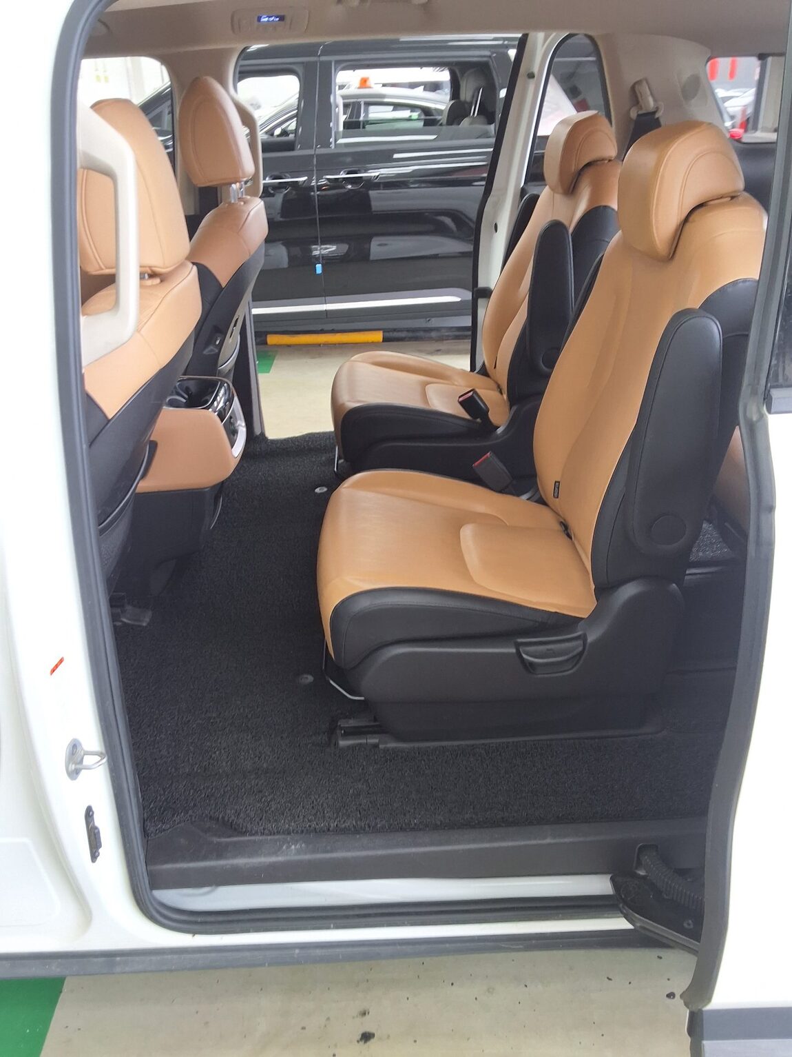 KIA NEW CARNIVAL (KA4) 9-SEATER DIESEL NOBLESSE 2023 - zdjęcie 12