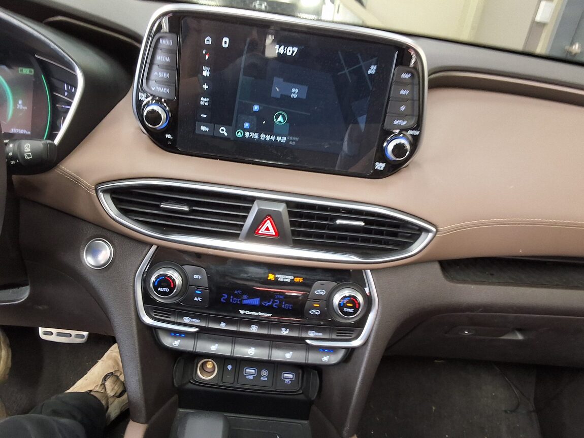 HYUNDAI SANTA FE (TM) R2.2 4WD PRESTIGE 2019 - zdjęcie 24