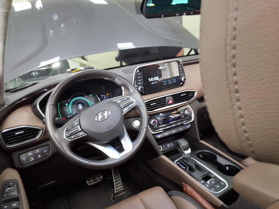 HYUNDAI SANTA FE (TM) R2.2 4WD PRESTIGE 2019 - zdjęcie 12