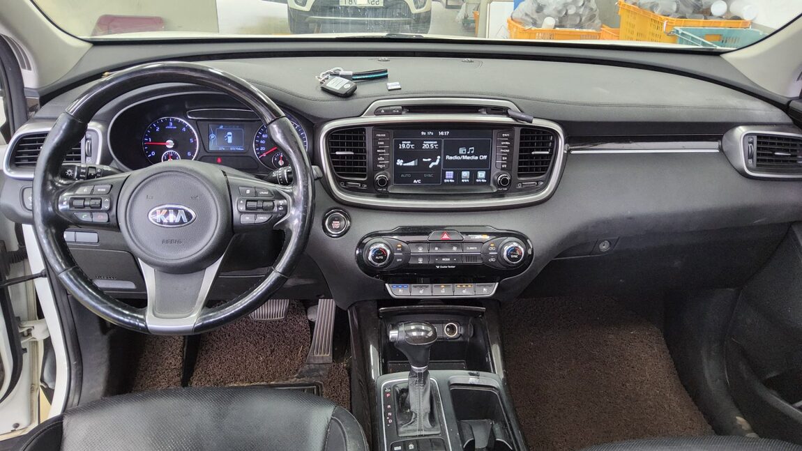 KIA ALL NEW SORENTO R2.0 2WD PRESTIGE 2017 - zdjęcie 11
