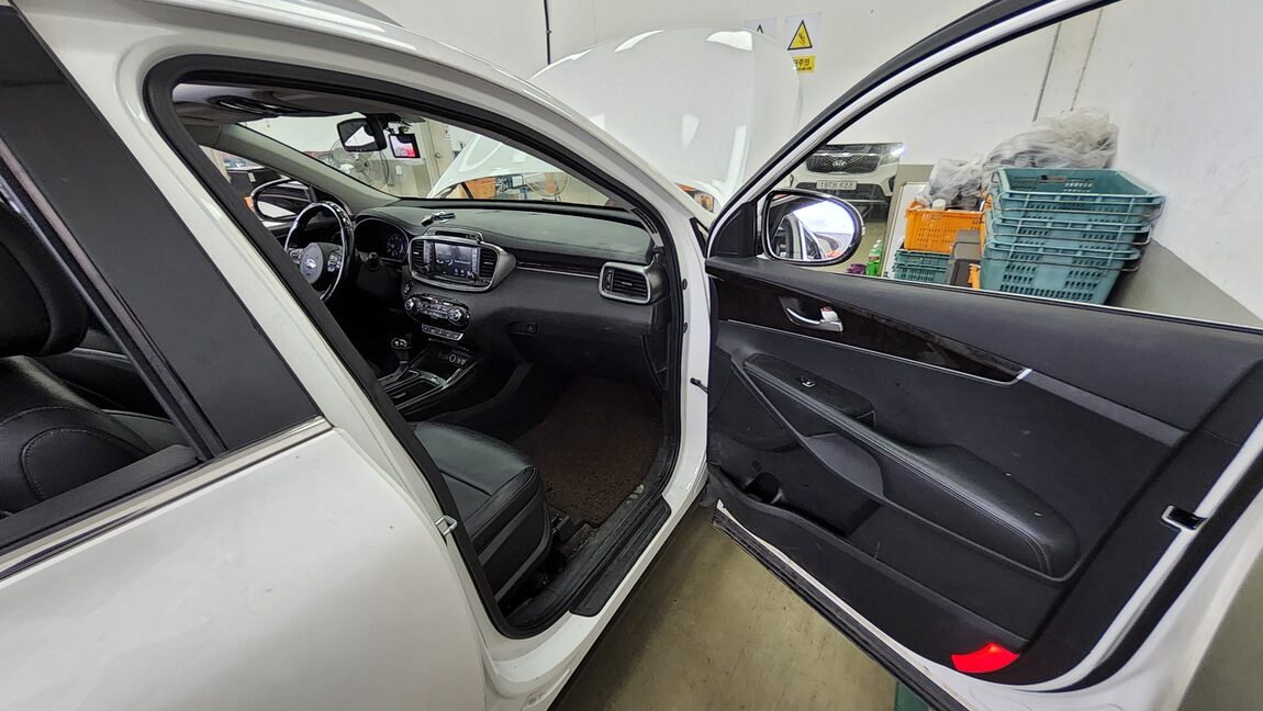 KIA ALL NEW SORENTO R2.0 2WD PRESTIGE 2017 - zdjęcie 14