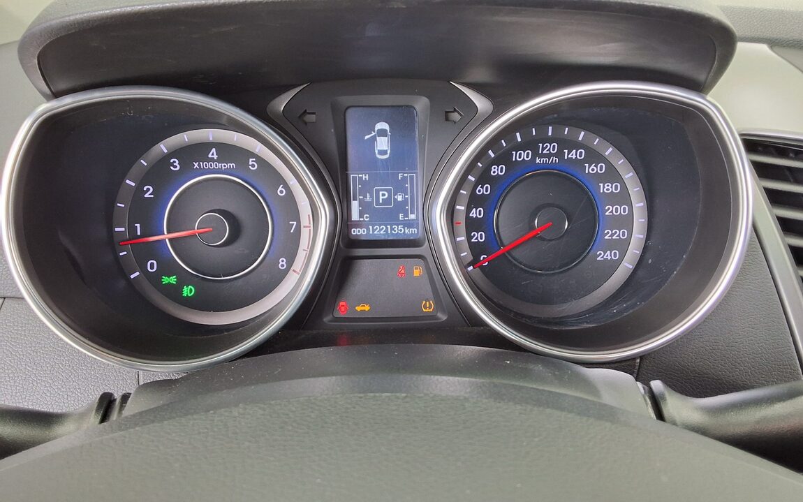 HYUNDAI THE NEW AVANTE MD 1.6 GDi MODERN 2015 - zdjęcie 9