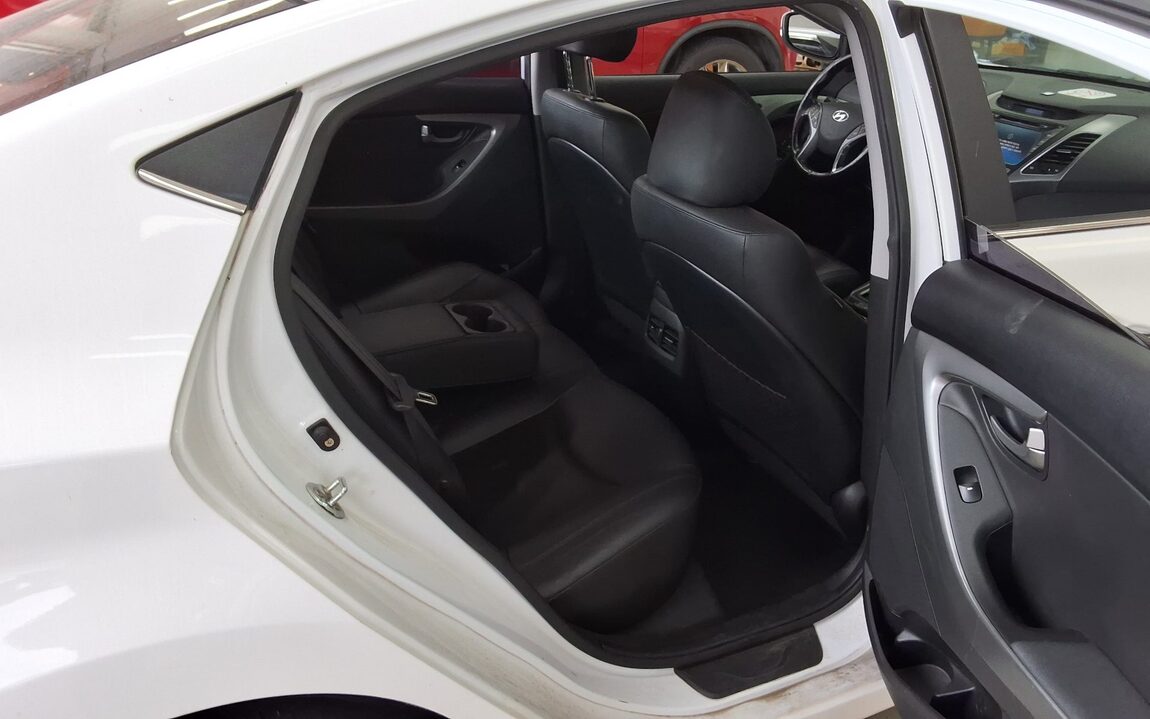 HYUNDAI THE NEW AVANTE MD 1.6 GDi MODERN 2015 - zdjęcie 13