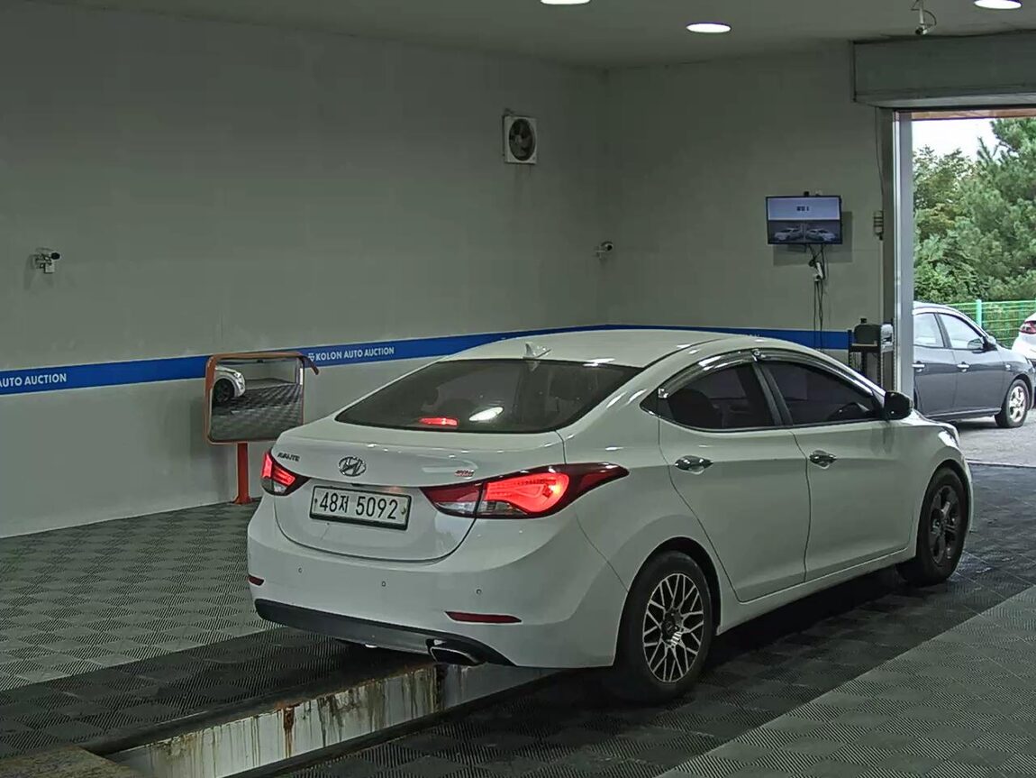 HYUNDAI THE NEW AVANTE MD 1.6 GDi MODERN 2015 - zdjęcie 5