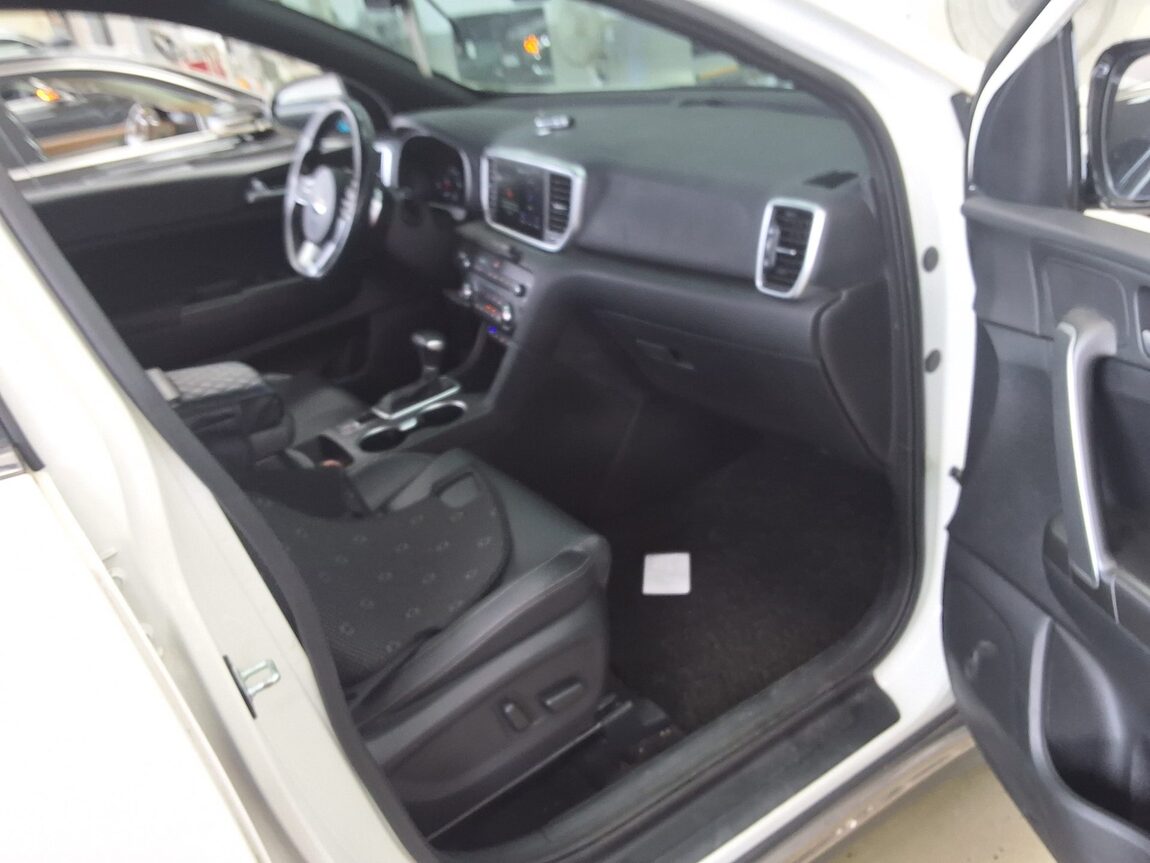 KIA SPORTAGE THE BOLD R2.0 DIESEL 2WD PRESTIGE 2021 - zdjęcie 15