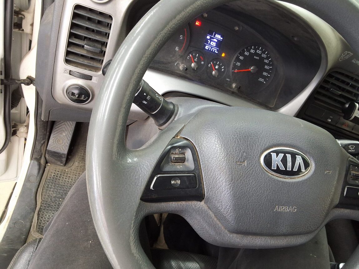 KIA BONGO III CARGO BUILT-IN BOX TRUCK 1 TON KING CAB 2017 - zdjęcie 19
