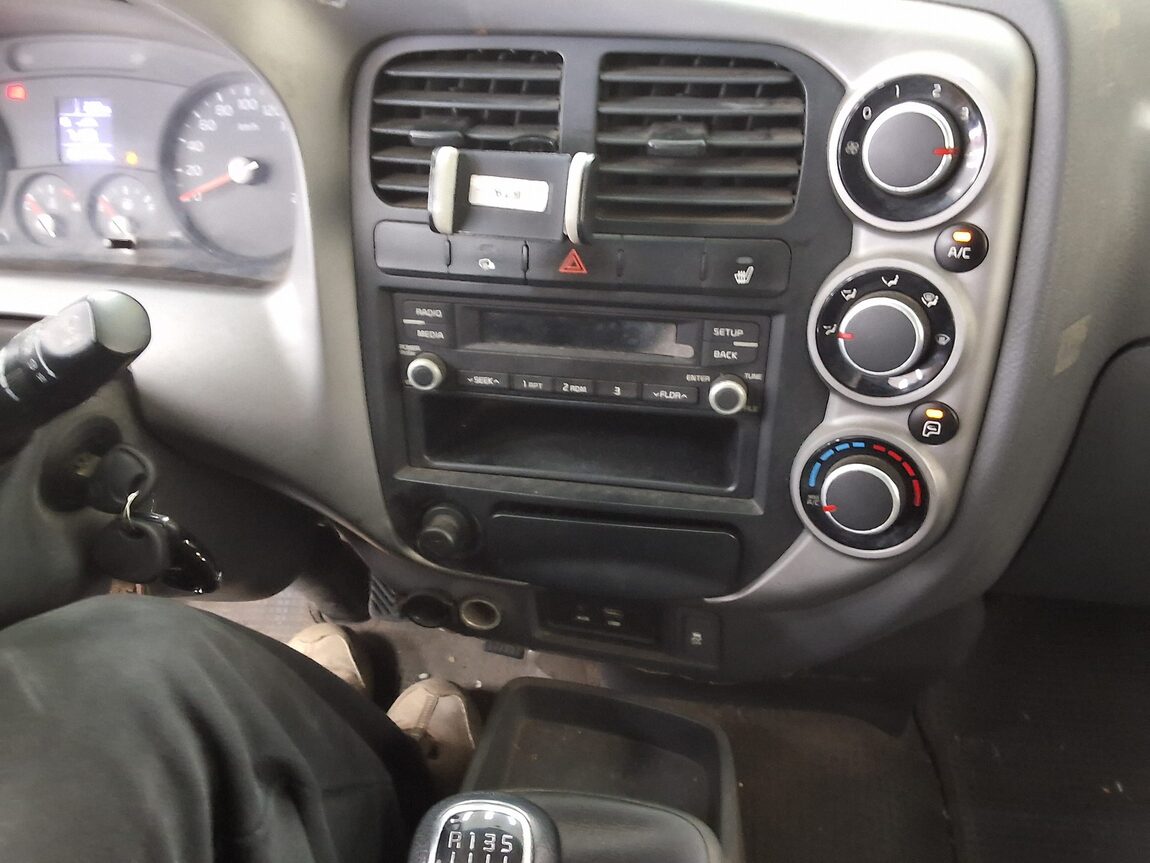 KIA BONGO III CARGO BUILT-IN BOX TRUCK 1 TON KING CAB 2017 - zdjęcie 20