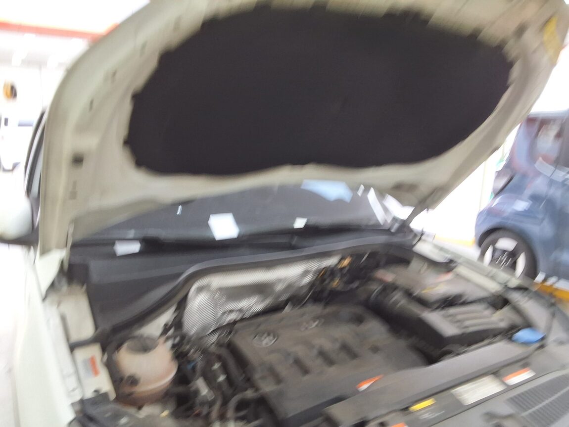 VOLKSWAGEN TIGUAN (2ND GEN) 2.0 TDI 2016 - zdjęcie 18