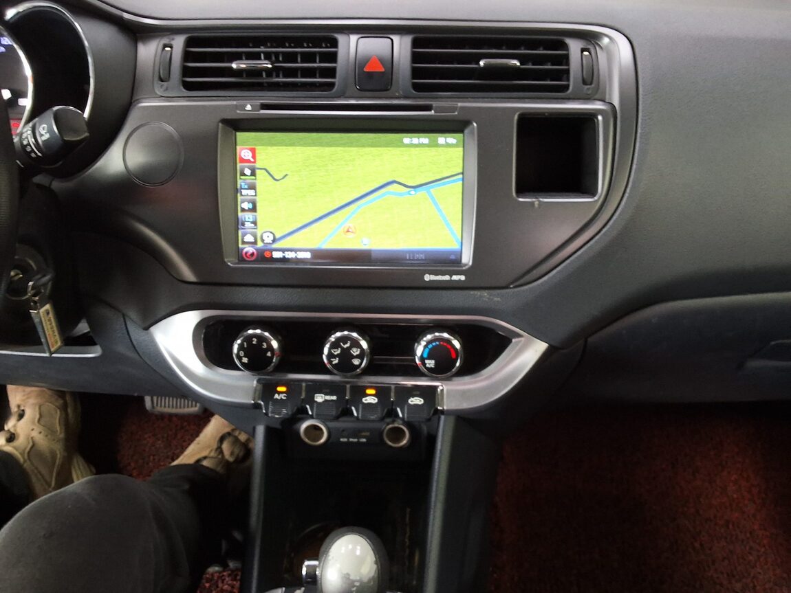 KIA ALL NEW PRIDE 4-DOOR 1.4 MPI DELUXE 2012 - zdjęcie 24