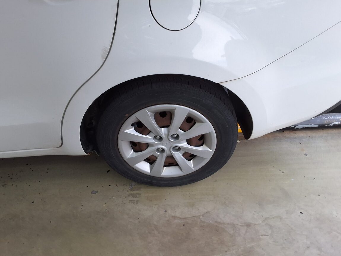 KIA ALL NEW PRIDE 4-DOOR 1.4 MPI DELUXE 2012 - zdjęcie 20