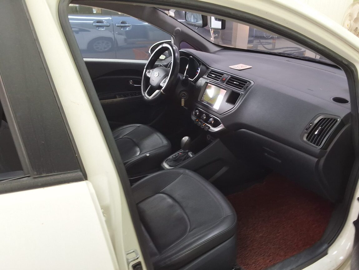 KIA ALL NEW PRIDE 4-DOOR 1.4 MPI DELUXE 2012 - zdjęcie 15