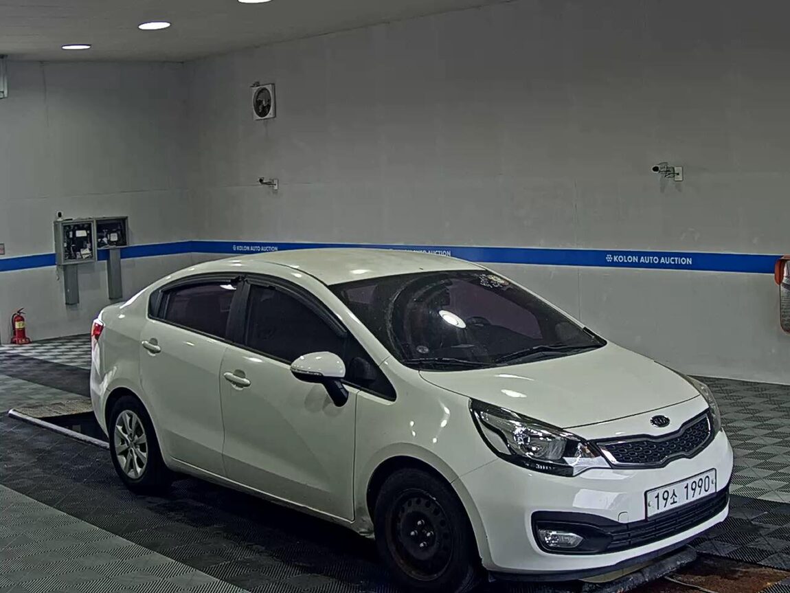 KIA ALL NEW PRIDE 4-DOOR 1.4 MPI DELUXE 2012 - zdjęcie 3