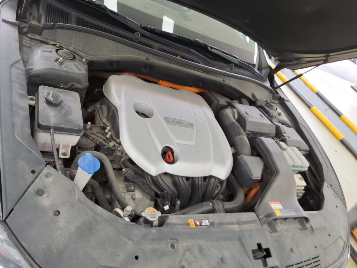 HYUNDAI THE NEW GRANDEUR IG HYBRID 2.4 HEV CALLIGRAPHY 2020 - zdjęcie 21