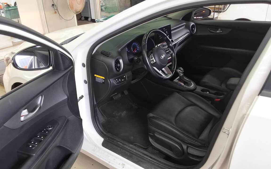 KIA ALL NEW K3 1.6 GASOLINE LUXURY 2020 - zdjęcie 10