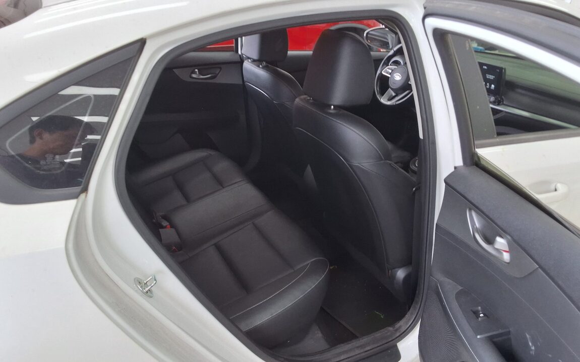 KIA ALL NEW K3 1.6 GASOLINE LUXURY 2020 - zdjęcie 13