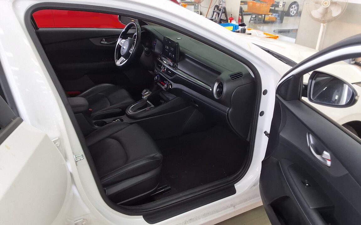 KIA ALL NEW K3 1.6 GASOLINE LUXURY 2020 - zdjęcie 14