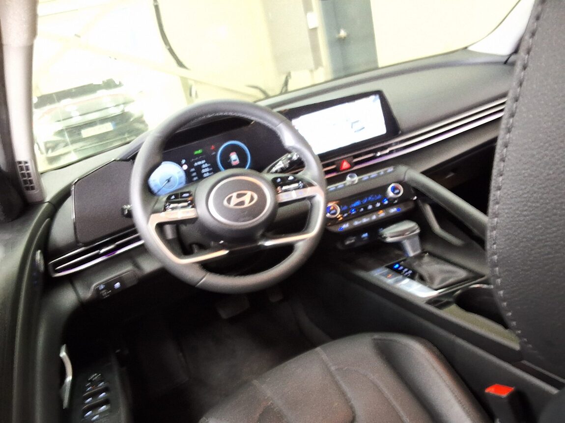 HYUNDAI THE NEW AVANTE (CN7) GASOLINE 1.6 MODERN 2025 - zdjęcie 12