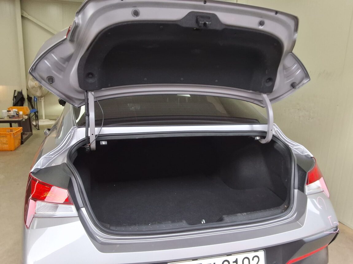 HYUNDAI THE NEW AVANTE (CN7) GASOLINE 1.6 MODERN 2025 - zdjęcie 16