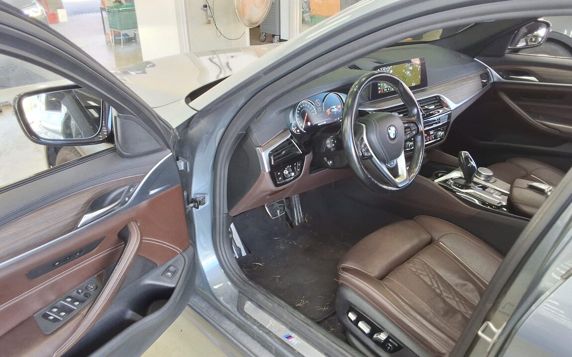 BMW 5 SERIES (7TH GEN) 530i xDRIVE M SPORT PACK PLUS 2017 - zdjęcie 10