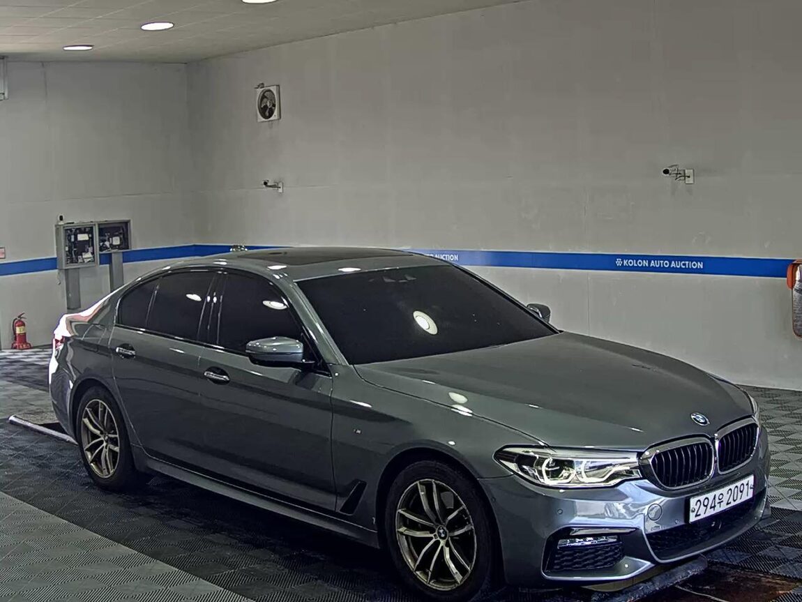 BMW 5 SERIES (7TH GEN) 530i xDRIVE M SPORT PACK PLUS 2017 - zdjęcie 3