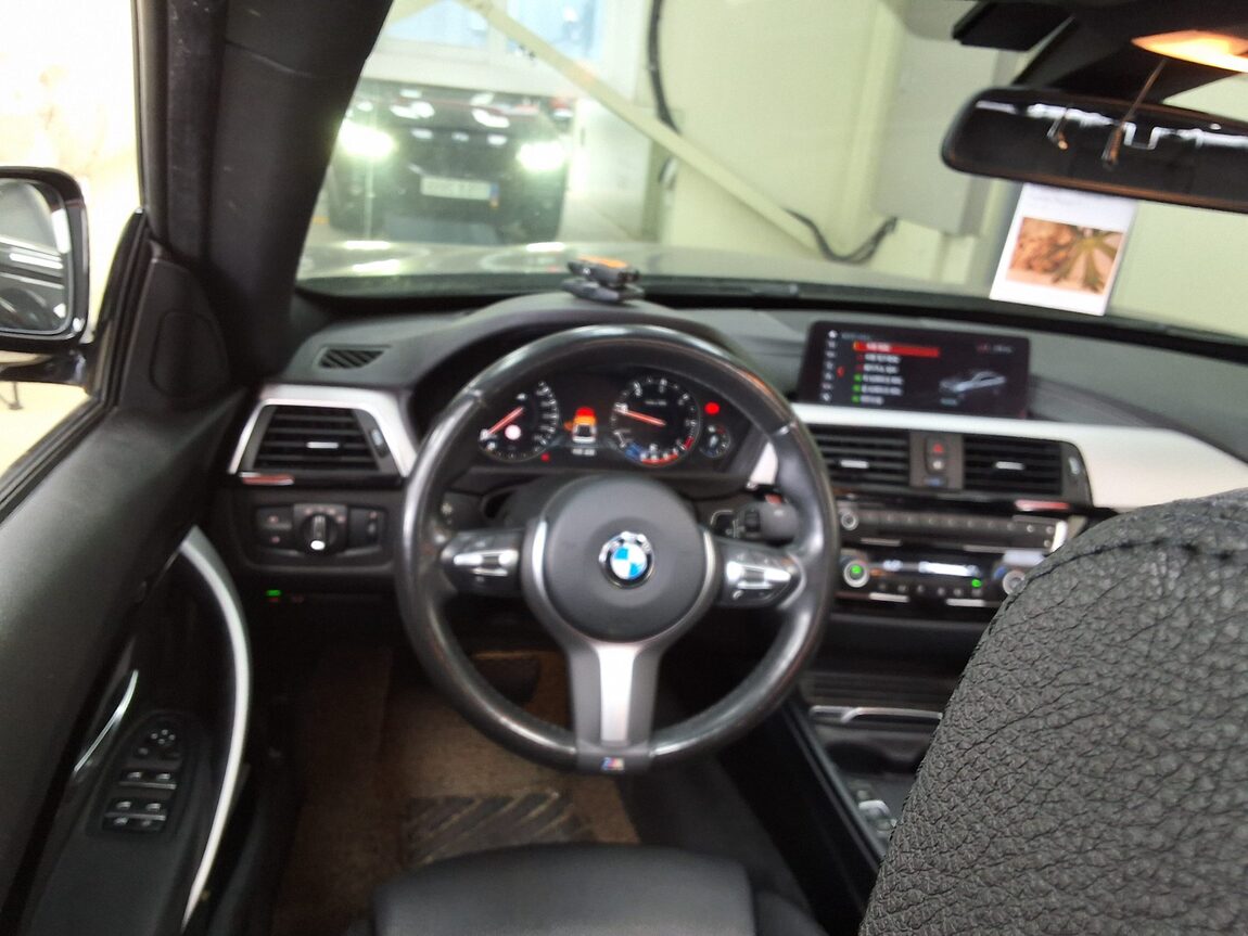 BMW GRAN TURISMO (GT) 3 SERIES GT 320d M SPORT PREMIUM PACK 2020 - zdjęcie 12