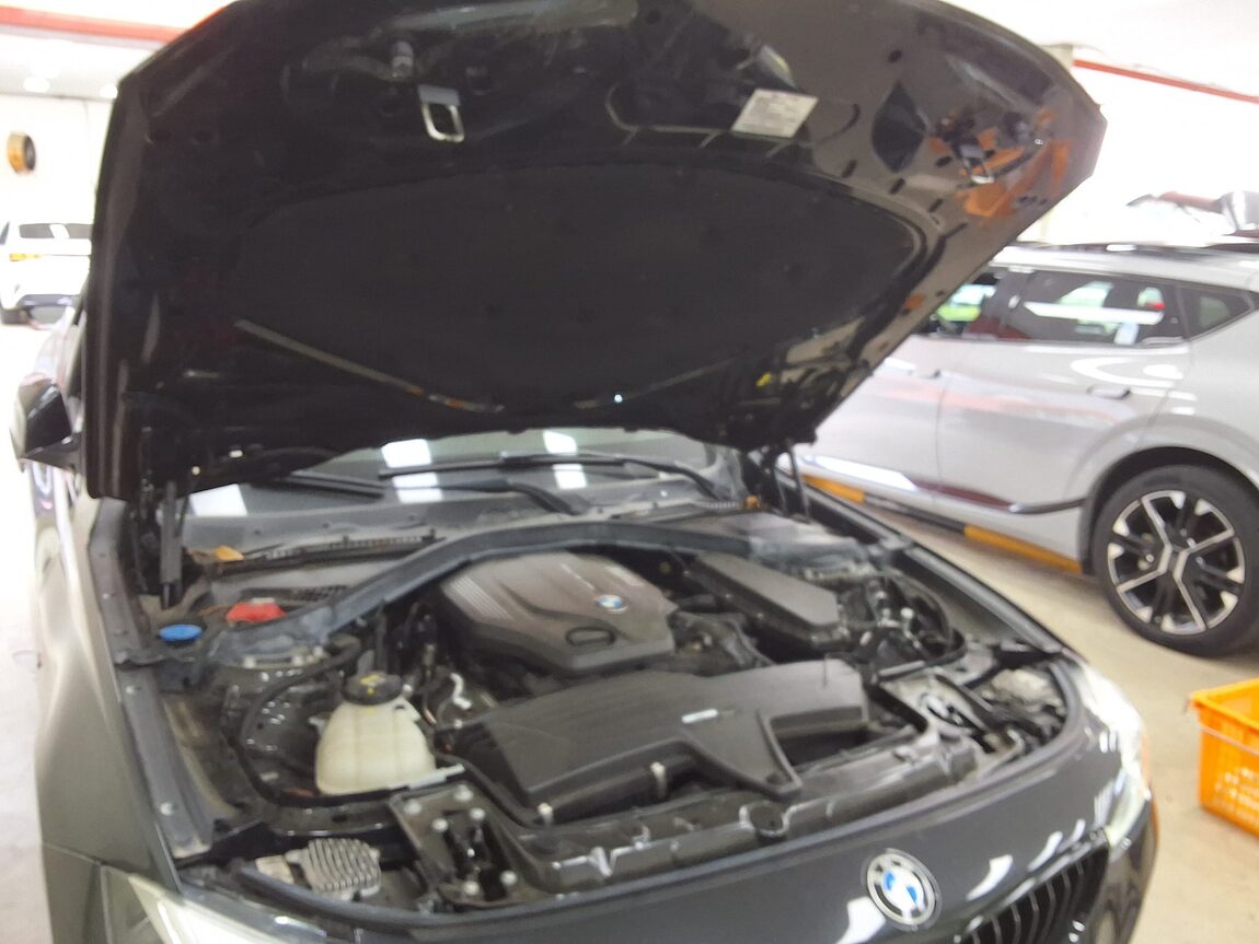 BMW GRAN TURISMO (GT) 3 SERIES GT 320d M SPORT PREMIUM PACK 2020 - zdjęcie 18