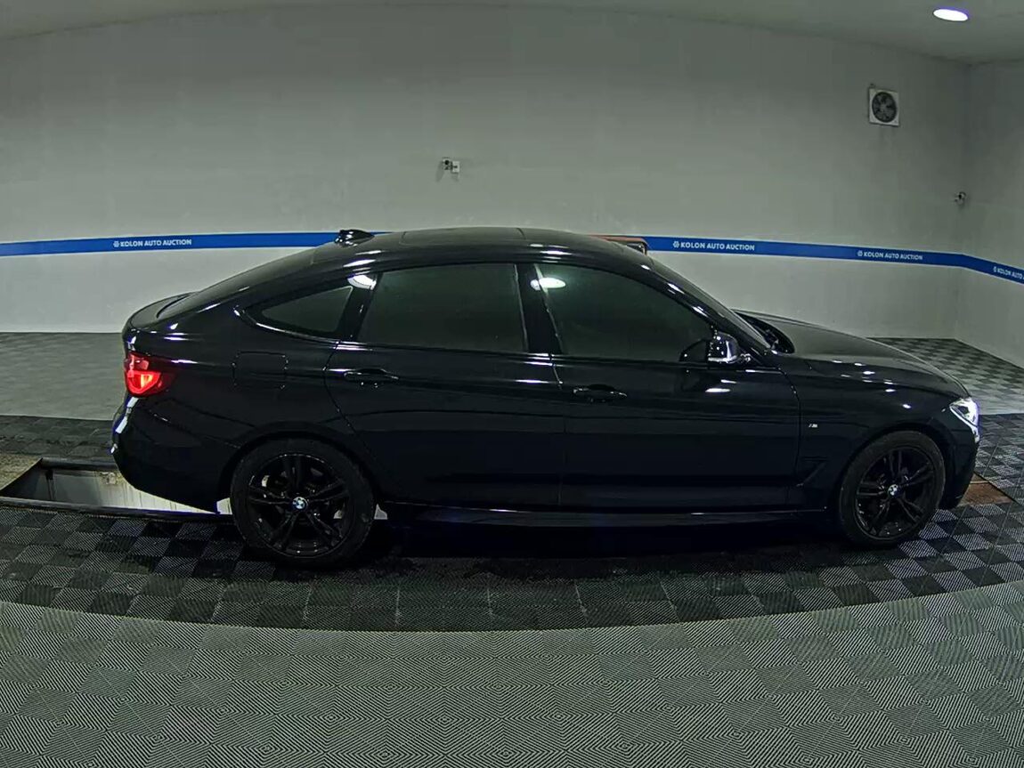 BMW GRAN TURISMO (GT) 3 SERIES GT 320d M SPORT PREMIUM PACK 2020 - zdjęcie 4