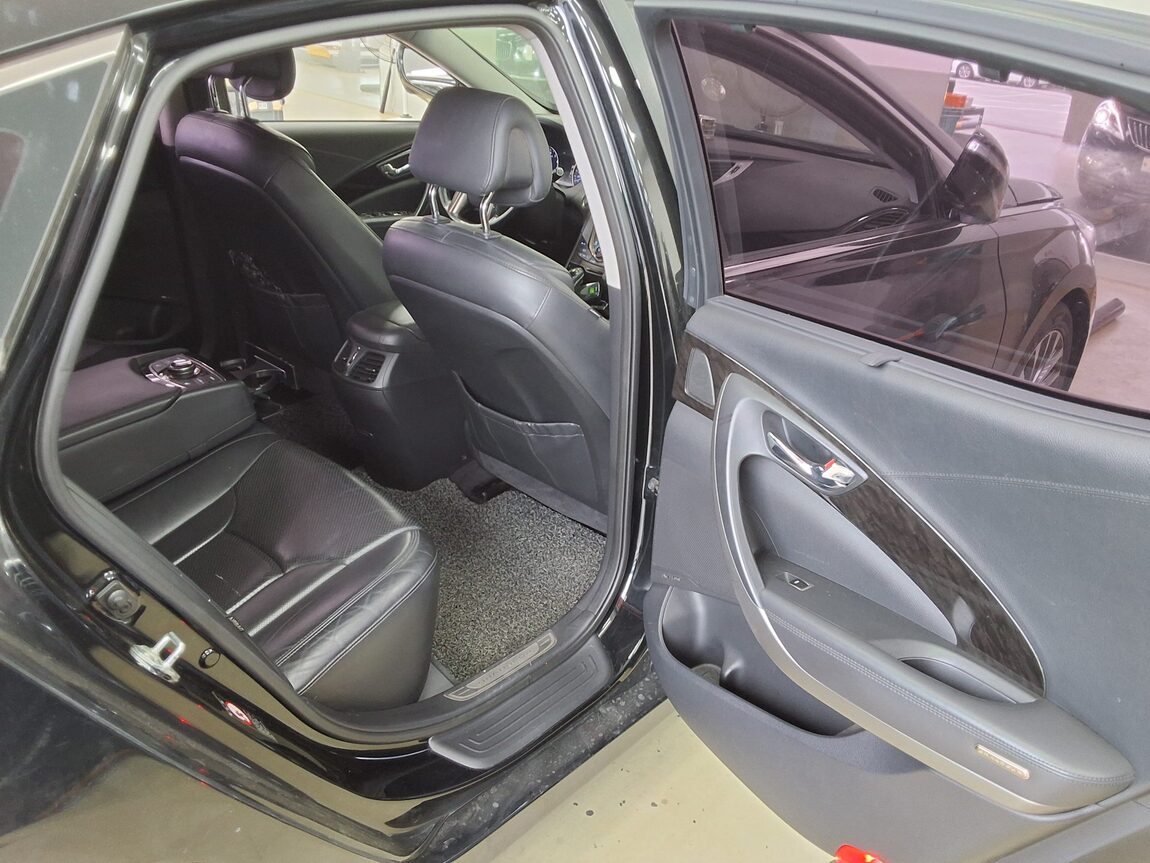 HYUNDAI GRANDEUR HG HG 300 EXCLUSIVE 2013 - zdjęcie 13