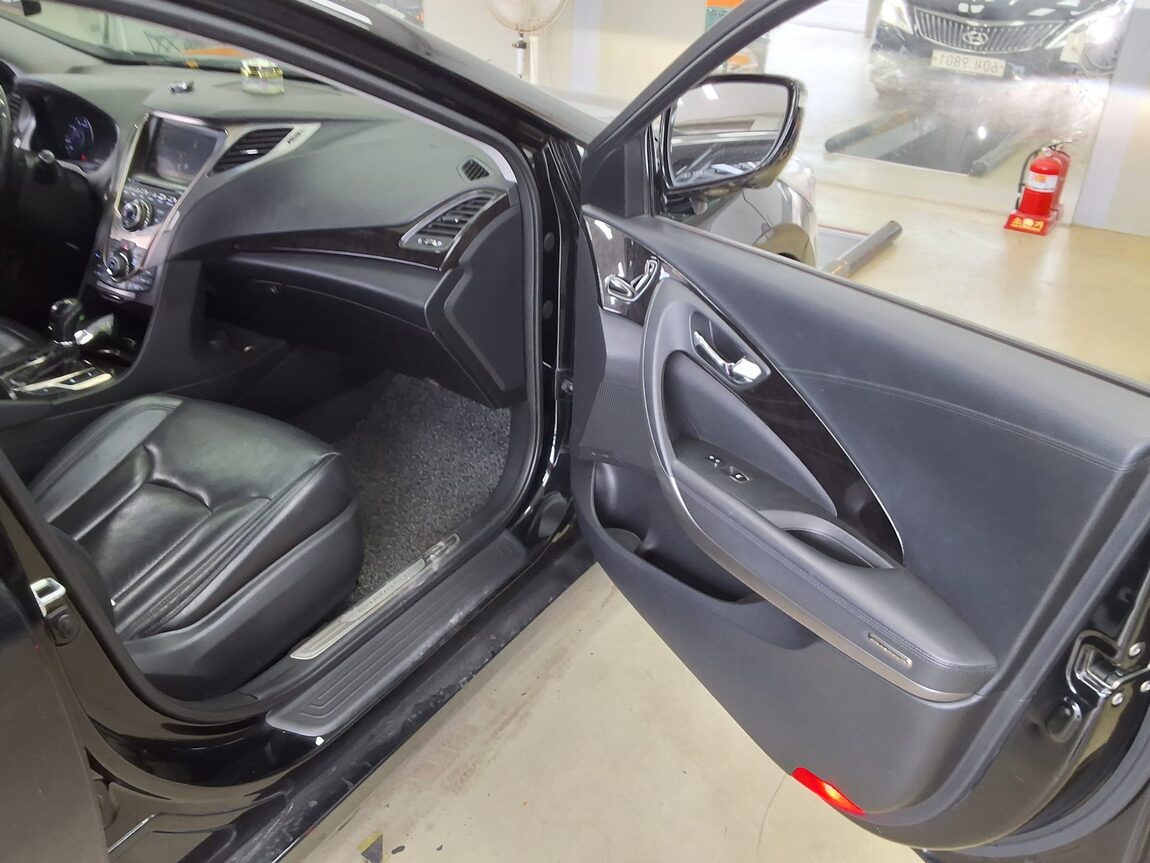 HYUNDAI GRANDEUR HG HG 300 EXCLUSIVE 2013 - zdjęcie 14