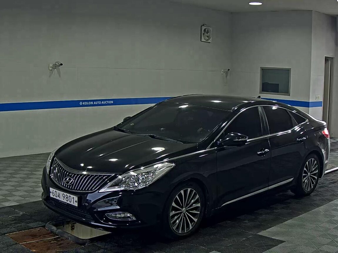 HYUNDAI GRANDEUR HG HG 300 EXCLUSIVE 2013 - zdjęcie 2