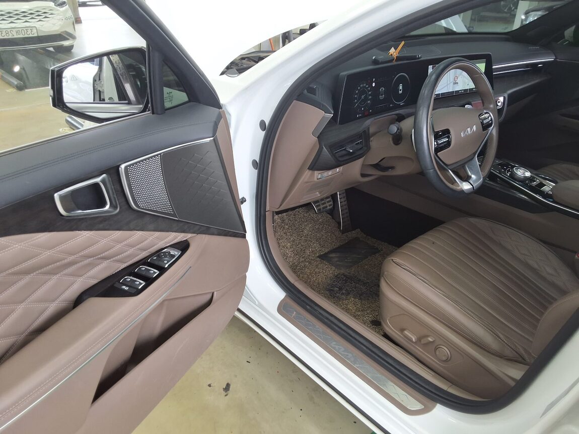 KIA K8 3.5 GDI 4WD SIGNATURE 2023 - zdjęcie 11