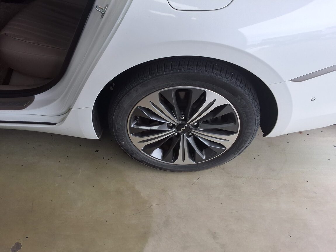 KIA K8 3.5 GDI 4WD SIGNATURE 2023 - zdjęcie 24