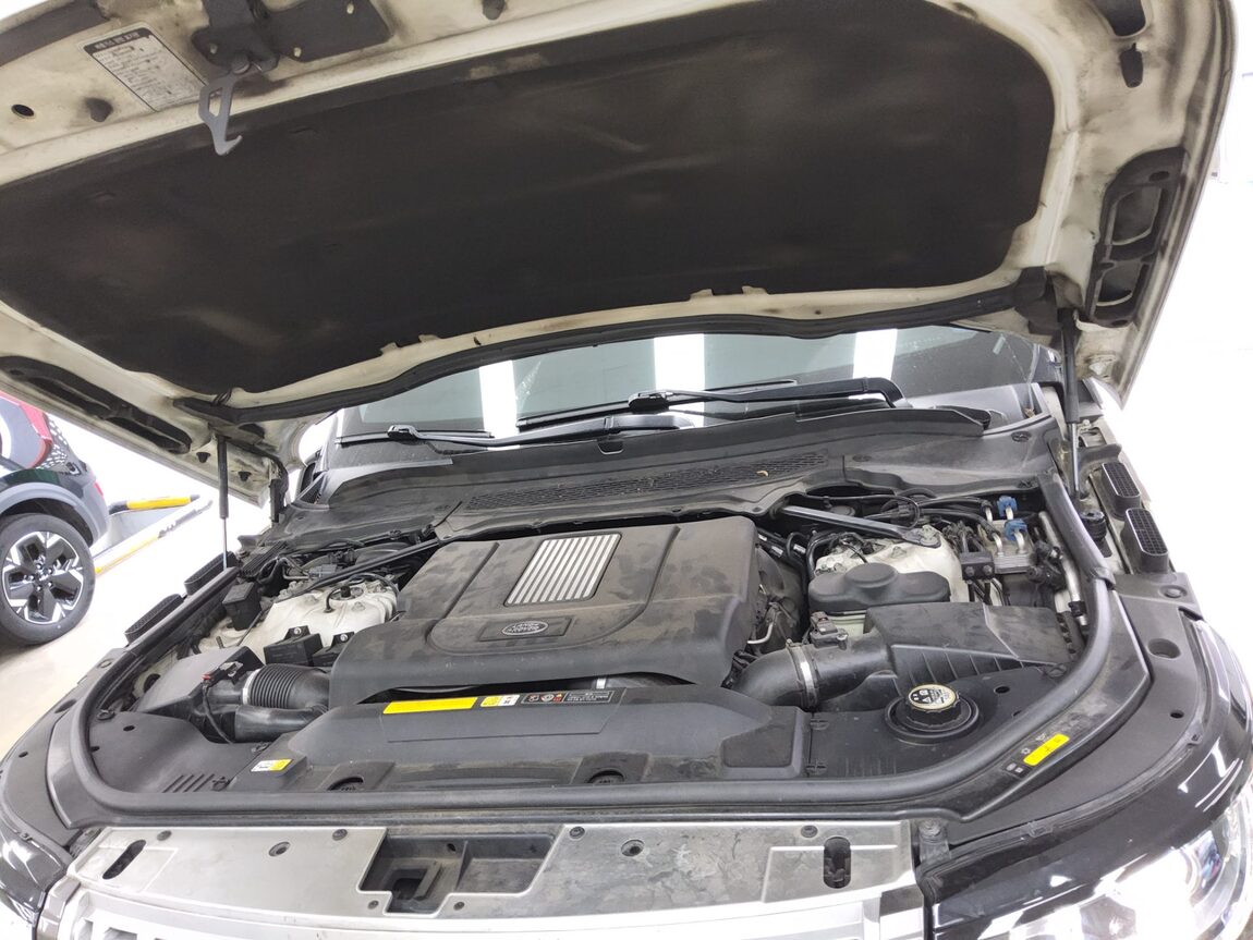 LAND ROVER RANGE ROVER (4TH GEN) 4.4 SDV8 AB 2016 - zdjęcie 23