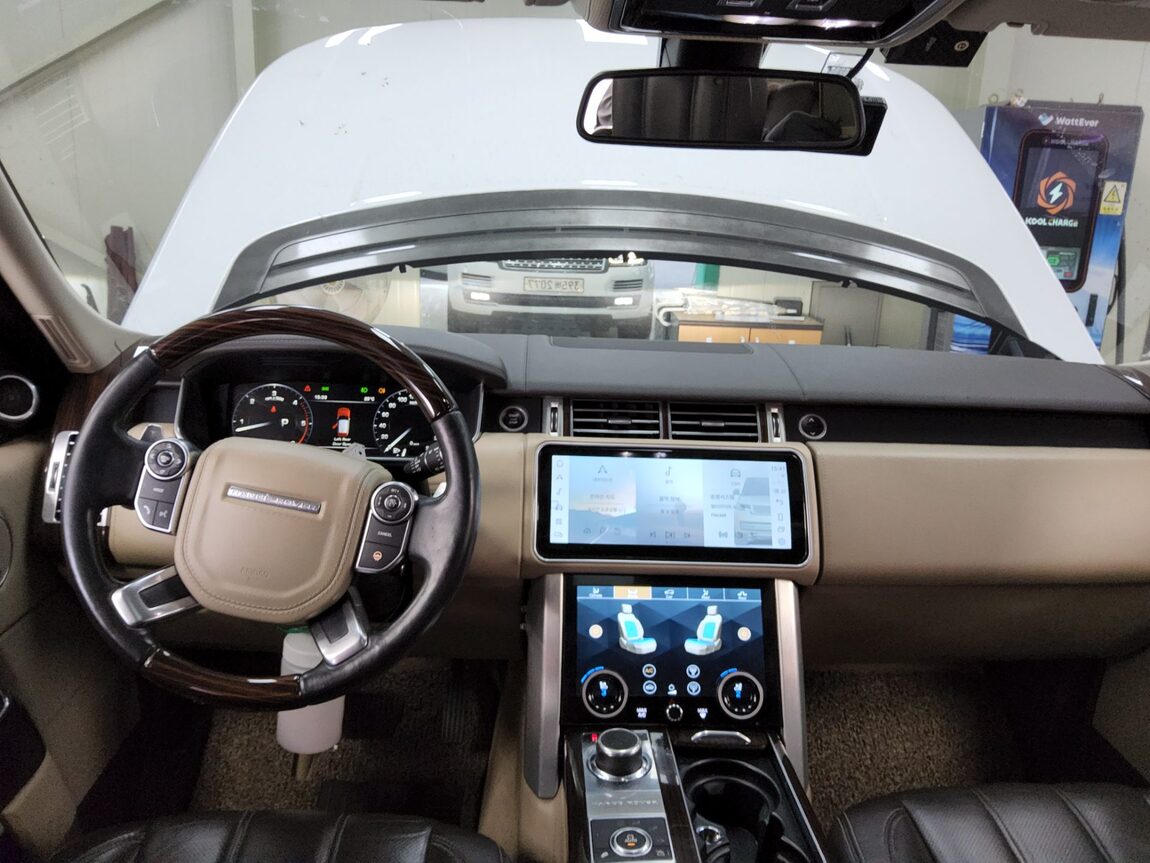 LAND ROVER RANGE ROVER (4TH GEN) 4.4 SDV8 AB 2016 - zdjęcie 11