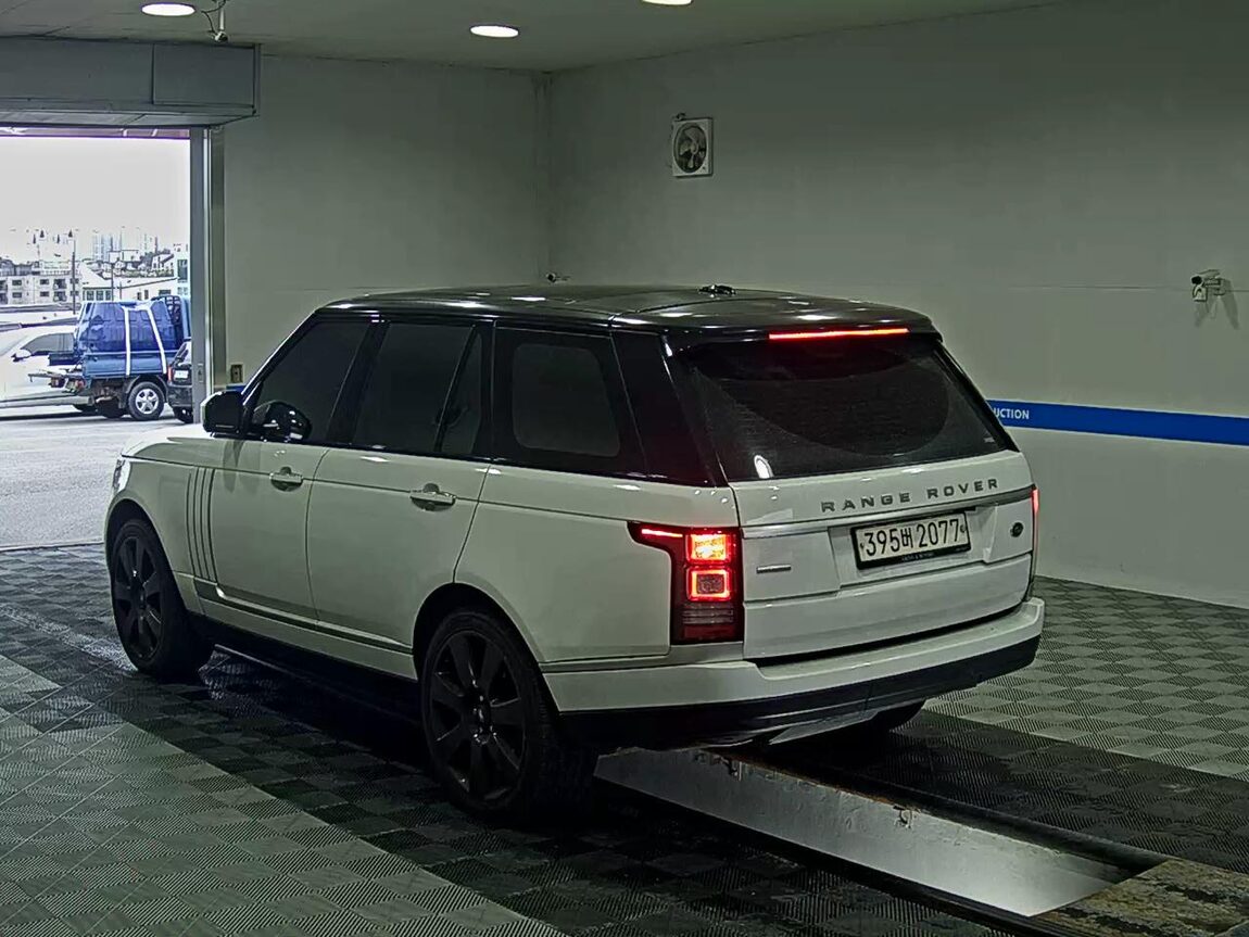LAND ROVER RANGE ROVER (4TH GEN) 4.4 SDV8 AB 2016 - zdjęcie 6