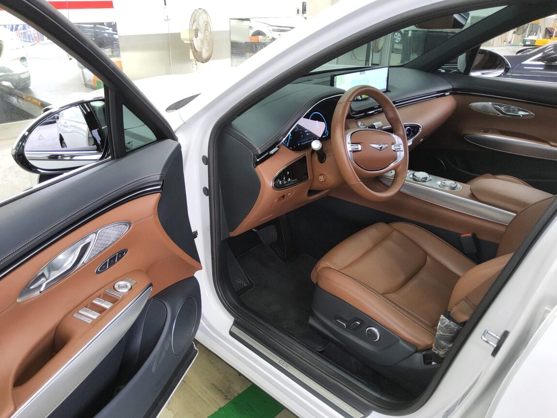 GENESIS GV70 2.5T AWD BASE MODEL 2023 - zdjęcie 10
