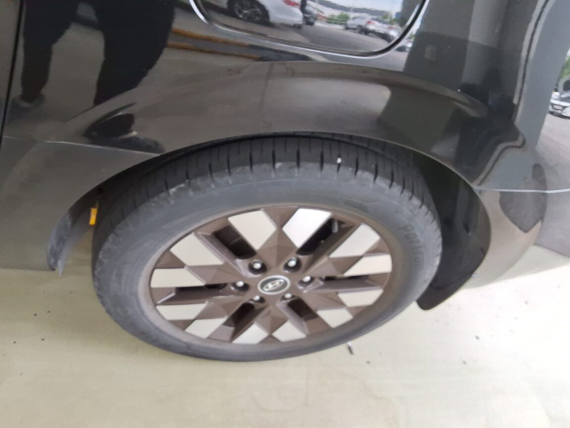 HYUNDAI STARIA 2.2 DIESEL LOUNGE 9-SEATER 2WD PRESTIGE 2022 - zdjęcie 25