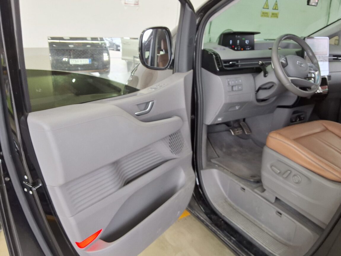 HYUNDAI STARIA 2.2 DIESEL LOUNGE 9-SEATER 2WD PRESTIGE 2022 - zdjęcie 10