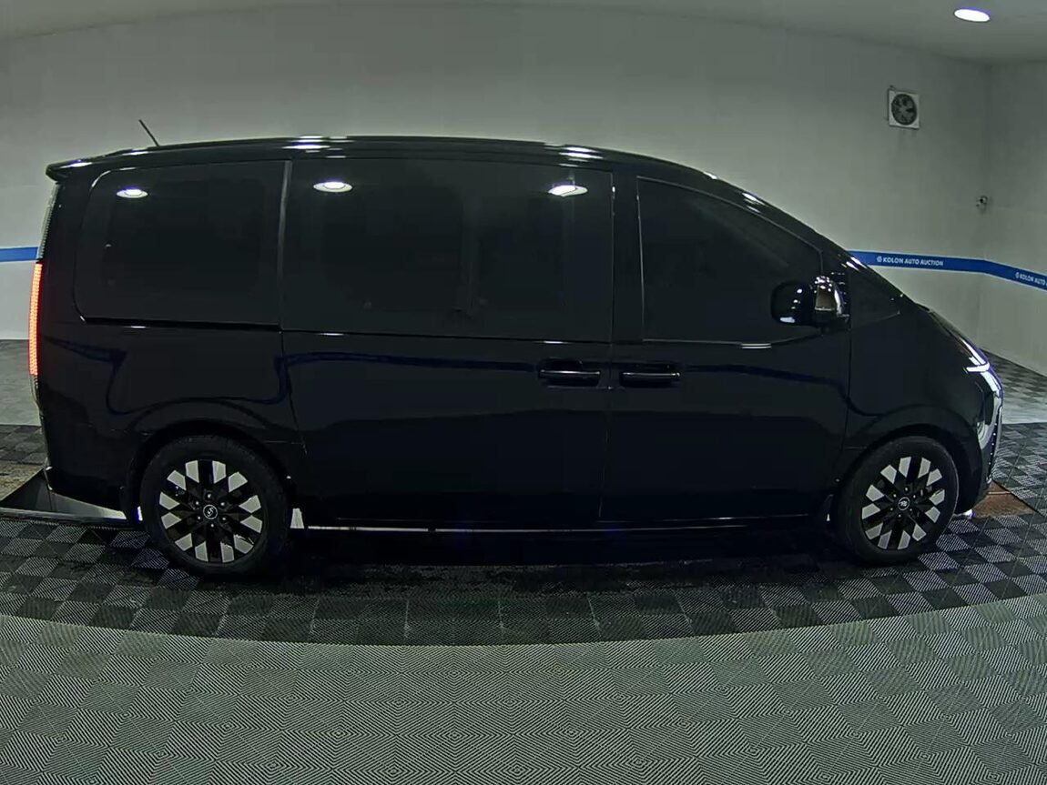 HYUNDAI STARIA 2.2 DIESEL LOUNGE 9-SEATER 2WD PRESTIGE 2022 - zdjęcie 4