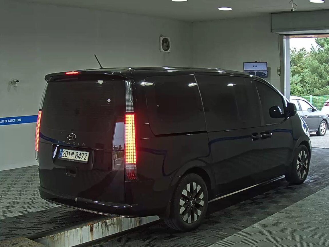 HYUNDAI STARIA 2.2 DIESEL LOUNGE 9-SEATER 2WD PRESTIGE 2022 - zdjęcie 5