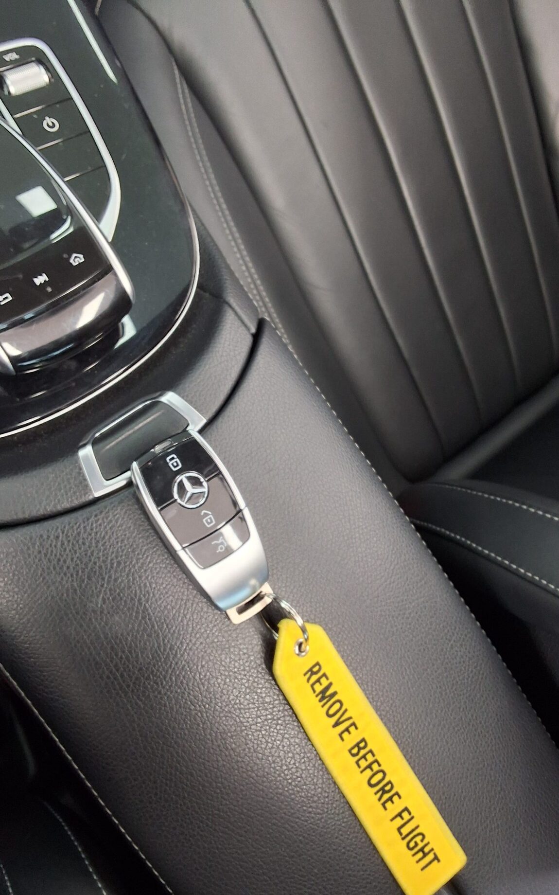 MERCEDES-BENZ E-CLASS (5TH GEN) E220d 4MATIC EXCLUSIVE 2017 - zdjęcie 20