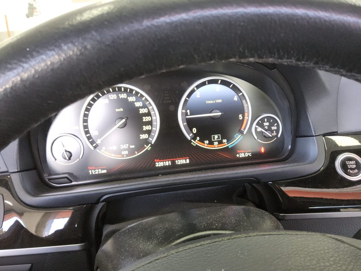 BMW 5 SERIES (6TH GEN) 520d 2011 - zdjęcie 9